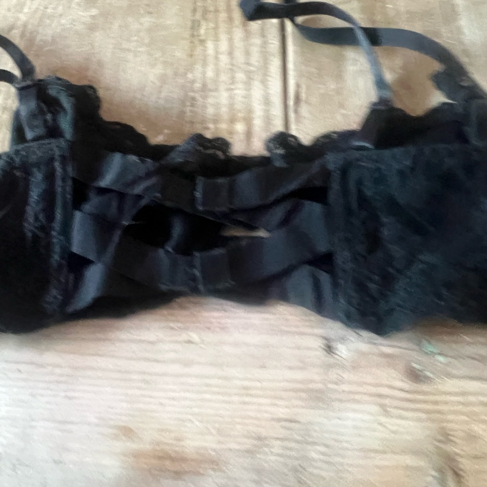 Free people woman’s Elegant Black Lace Bra - Picture 11 of 13